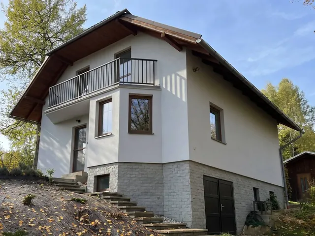Dom zo 60. rokov, čiastočne upravený